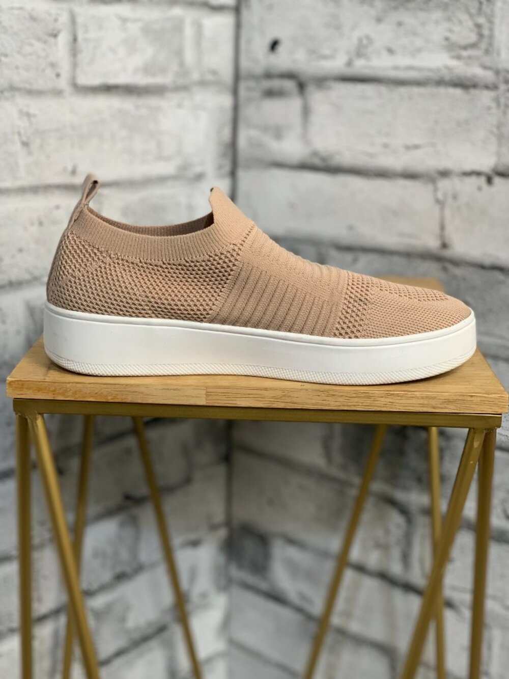 Steve Madden Shoes Women's 9.5 M Pink Woven Slip On Mesh Casual Comfort Sneakers - Picture 3 of 11